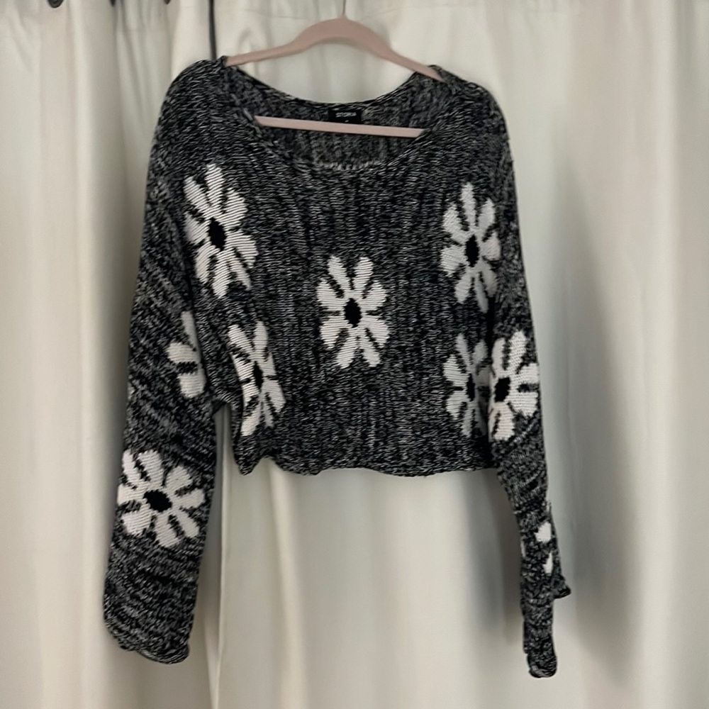 Flower sweater